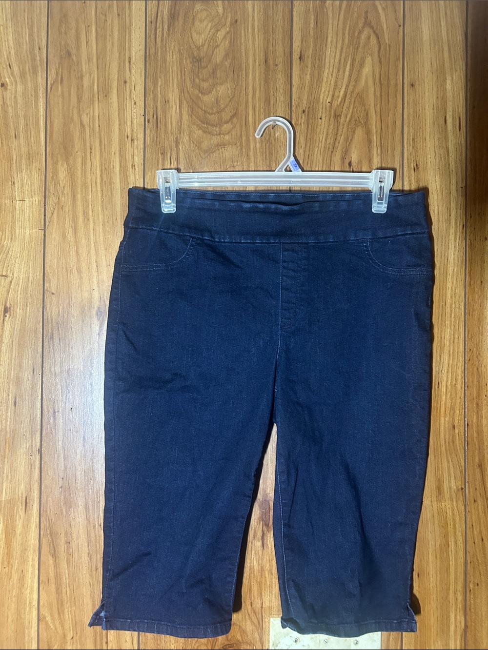 Chico's Perfect Stretch Dark Navy Capri Pants